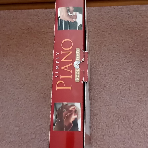 NWOT Piano box set - Picture 6 of 7